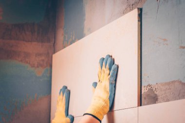 Duvar karoları büyüklüğündeki premium sınıf, profesyonel ve çok yetenekli döşeme çalışmaları, teknoloji üzerinde çalışma çini tutkallar dekor mermer