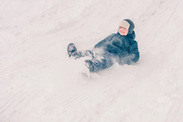 Schlittschuhlaufen Vom Berg Auf Schlitten Winterliches Schneetreiben — Stockfoto