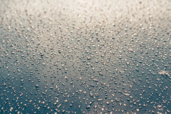 Gotas Agua Congelada Coche Superficie Metálica Invierno Nevada Clima Helado —  Fotos de Stock