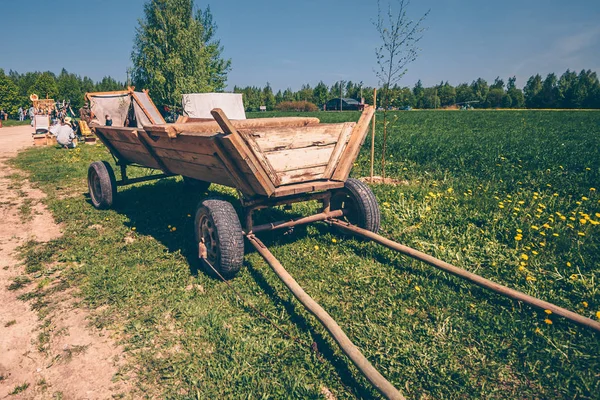 Oude Houten Kar Met Hooi — Stockfoto