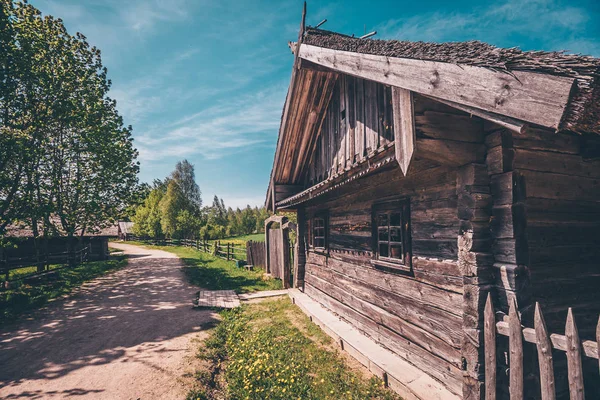 Аутентичная Деревянная Деревня — стоковое фото
