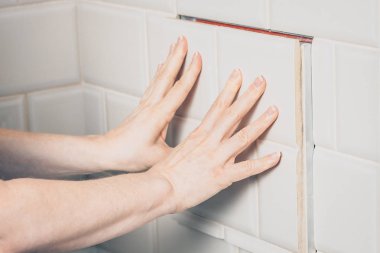 Terbiye işleri için gizli mekanizmalar-sıhhi ambar fayans döşeme