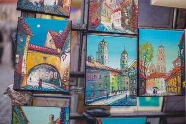 Vilnius, Litvanya - 17 Kasım 2018: Sokak resim ve sanat nesnesi pazarı
