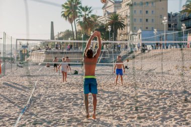 Nice, Provence / Fransa - 28 Eylül 2018: Amatör plaj voleybolu müsabakaları