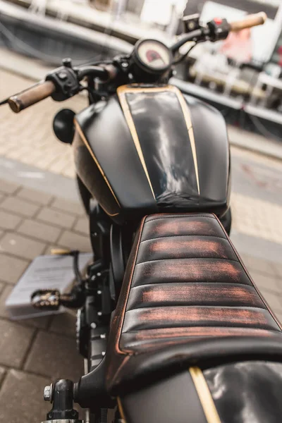 Minsk Vitryssland September 2019 Vintage Leather Motorcycle Seat Specialcykel — Stockfoto