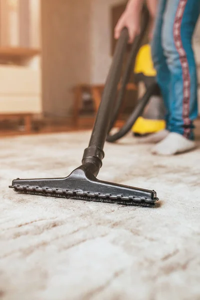 Child Vacuums Carpet Floor Apartment Little Helper — Stock Photo, Image