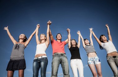 el ele tutusun kadar mutlu gençlerin Grup