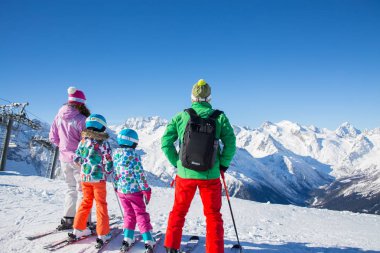 mutlu aile alpin Kayak Ekipmanı, Kayak Merkezi içinde