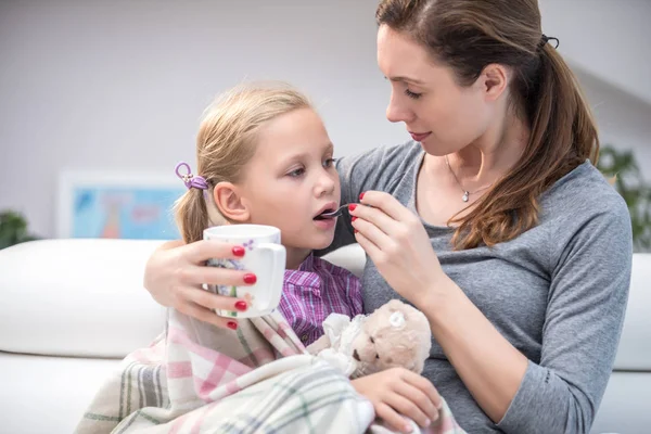 Caring Mother Cures Young Daughter Disease Home — Stock Photo, Image