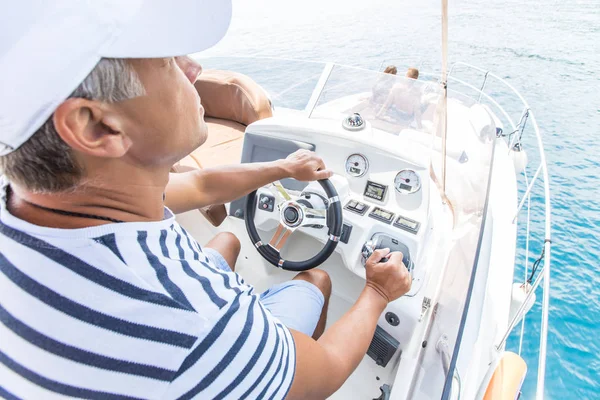 Vacation on a yacht — Stock Photo, Image