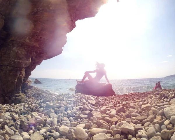 해변의 여자 — 스톡 사진