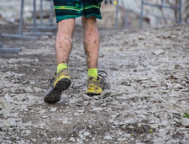 spor ayakkabı koşucu ayakları