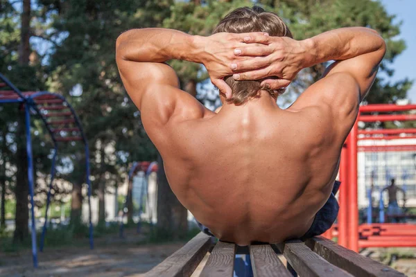 spor adam vücut geliştirmeci