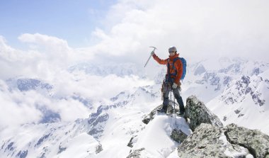 karlı dağlarda alpinizm