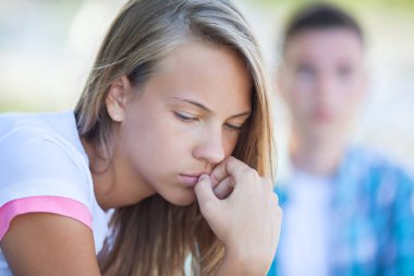 Gençler arasındaki ilişki krizi