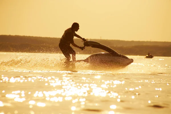 Düsenboot in Bewegung — Stockfoto