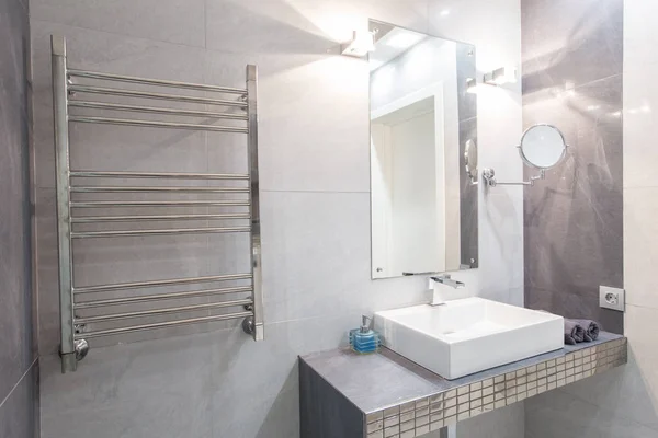 Interior moderno cuarto de baño — Foto de Stock