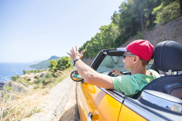 Mann im Auto — Stockfoto