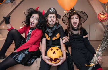 Cadılar Bayramı partisi çocuklar