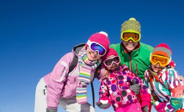 Aile alpin kayak merkezinde