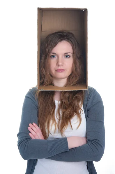 Konceptuální Portrét Ženské Hlavy Ukryté Lepenkové Krabici — Stock fotografie