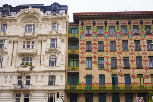 Otto Wagner mimar, Viyana Mayolikası eve görünümünü