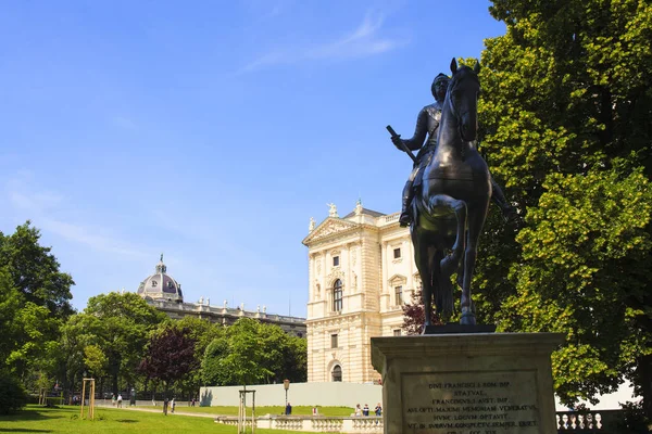 Vienna Áustria Maio Vista Estátua Franz Stephan Von Lothringen Parque — Fotografia de Stock