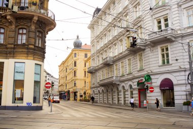 Vienna, Avusturya - Mayıs, 22: Görünümünü tipik Viyana Caddesi üzerinde 22 Mayıs 2018