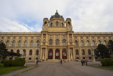 Viyana, Avusturya - Mayıs, 22: Kunsthistorisches Müzesi ve İmparatoriçe Maria Theresa Anıtı görünümünü 22 Mayıs 2018 üzerinde