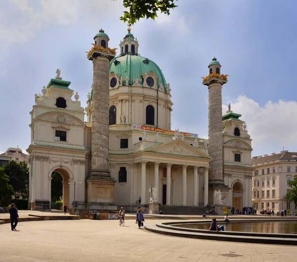 维也纳 奥地利 圣查尔斯教会的看法在维也纳在2018年5月22日 — 图库照片