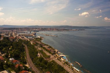 Trieste, İtalya limanının Üstten Görünüm