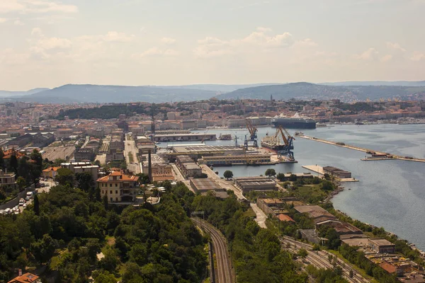 Widok Góry Port Mieście Triest Włochy — Zdjęcie stockowe