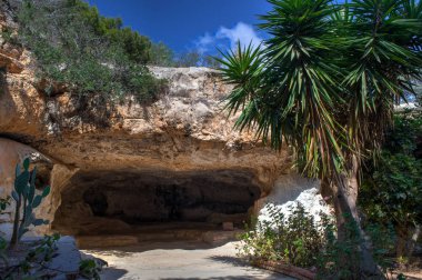 Nostra Sinyora Sanctuary di Lampedusa içinde mağara
