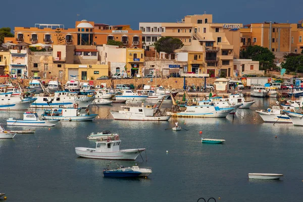 Haven van Lampedusa — Stockfoto