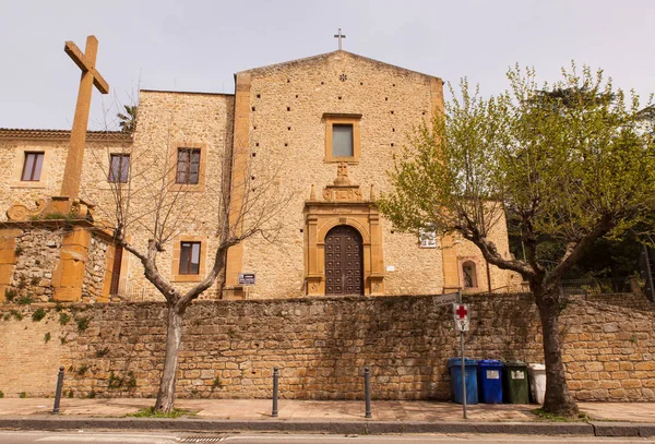 Pohled na kostel San Pietro na Piazza Armerina — Stock fotografie