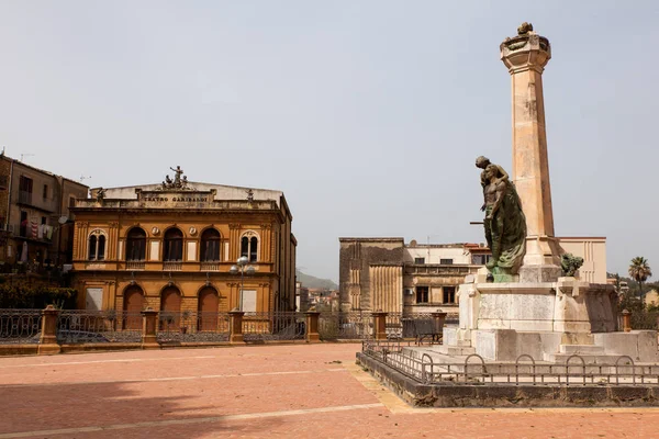 Pohled na divadlo Garibaldi na Piazza Amerina — Stock fotografie