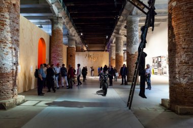 Alexandra Birke tarafından Kurulum Eskalation maruz başlıklı