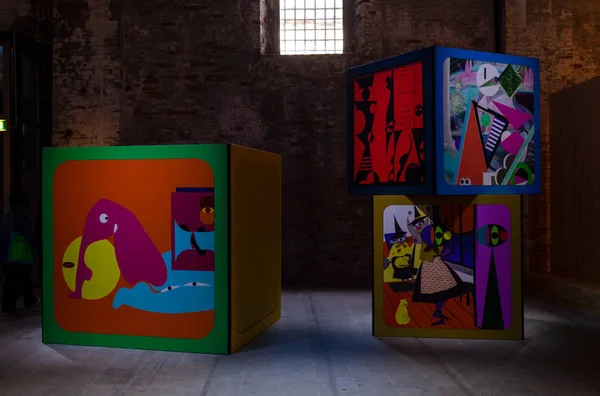 Installation by Ad MInoliti titled Cubes exposed at the Arsenale — Stock Photo, Image