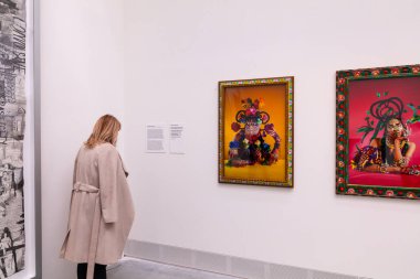 Martine Gutierrez tarafından Resim Merkezi pavyon du maruz