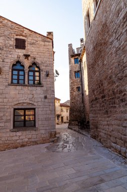 Bale manzaralı venedik mimarisinin görünümü - Valle, Hırvatistan