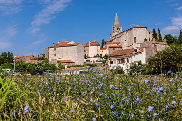 Pohled na Valle-Bale v Istrii. Chorvatsko — Stock fotografie