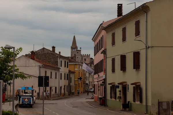 Widok na istryjskie miasto bale-Villa, Istria. Chorwacja — Zdjęcie stockowe