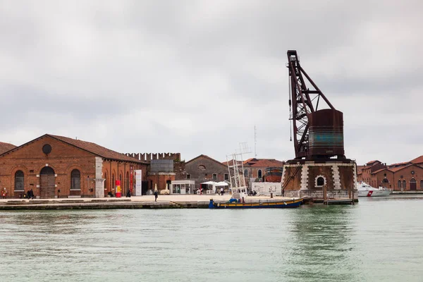 Arsenal i Venedig under biennalen i modern konst — Stockfoto