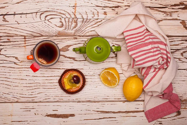 Kırsal Kesimde Düz Bir Kahvaltı Klasik Çay Fincanı Beyaz Ahşap — Stok fotoğraf