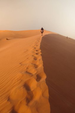 Günbatımı, çöl, Al Khatim, Emirates Abu Dabi'de dışında