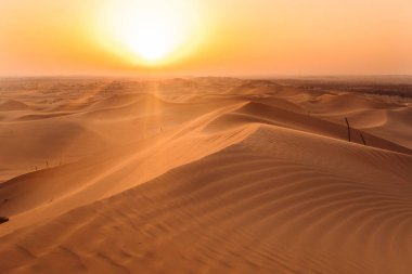 Günbatımı, çöl, Al Khatim, Emirates Abu Dabi'de dışında