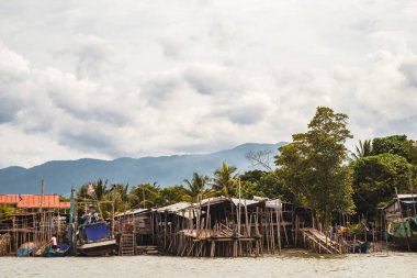 Borneo/Sarawak/Malezya/Haziran 2014: RIV boyunca macera