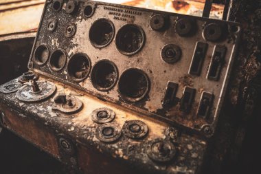 Manduria-Italya/Aralık 2017: terkedilmiş Tren