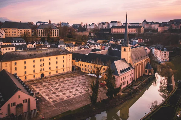 Maravillosa vista sobre la ciudad vieja de Luxemburgo —  Fotos de Stock