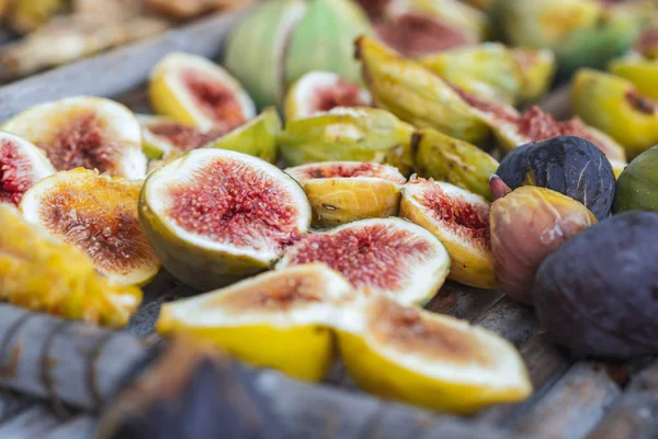 Deliciosas frutas frescas de higo crudas — Foto de Stock